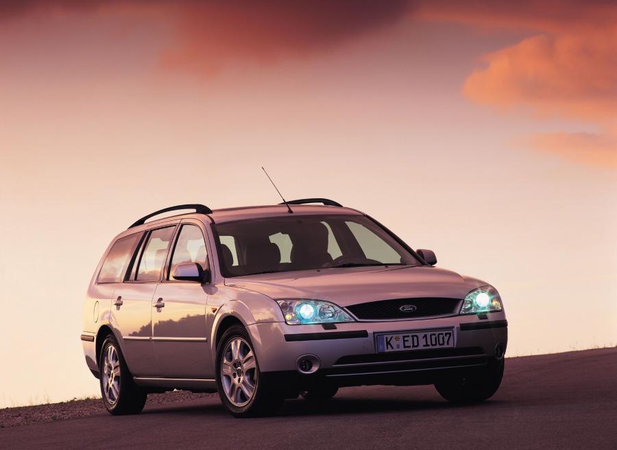  Ford Mondeo Wagon 2000 года  (фото 12 из 18)